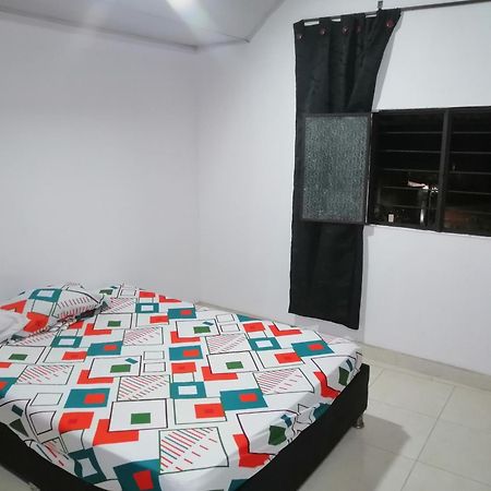 Hotel Low Cost La Dorada Buitenkant foto